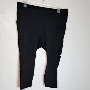 Fabletics PureLuxe Black Capri Pocket Leggings Plus Size 3x